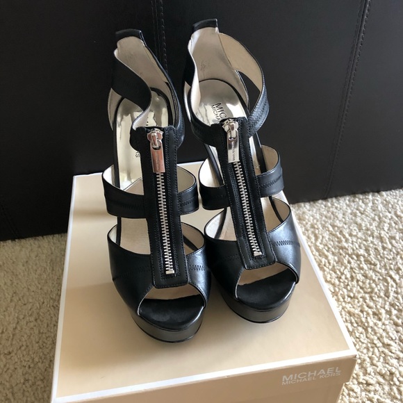 Shoes - Picture 1 of 6